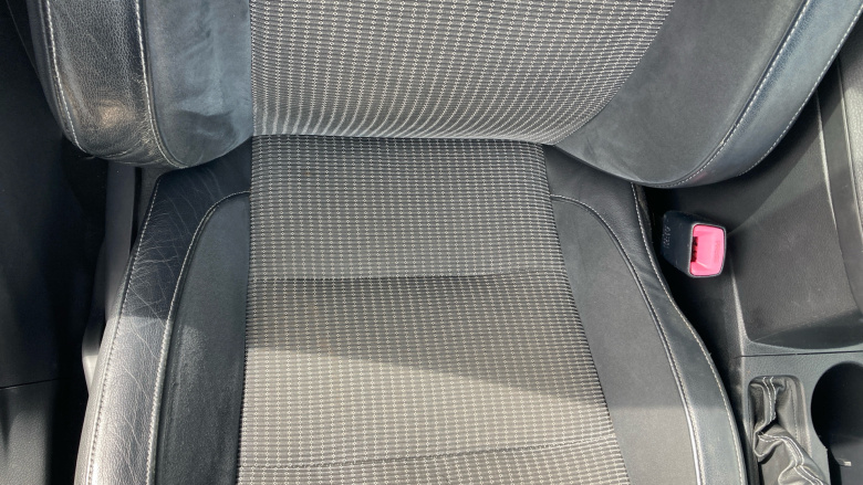 Toyota Auris 1.8 Hybrid Excel 5dr CVT Hybrid Estate